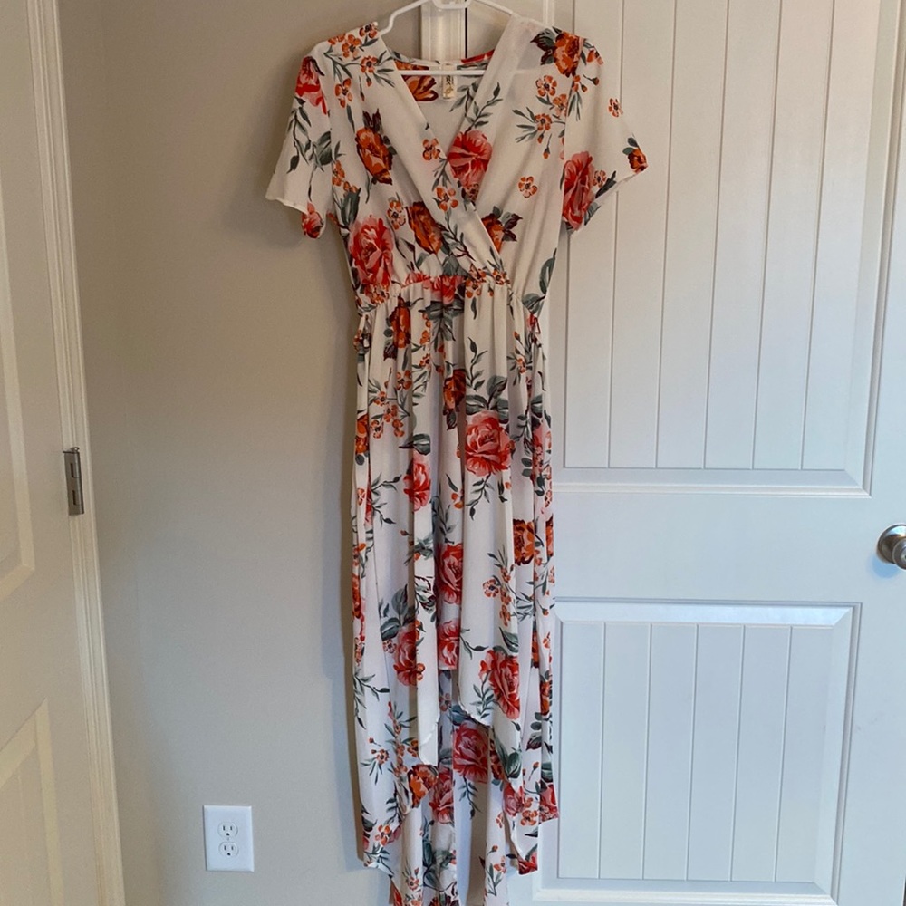 Never worn high low short sleeve floral dress
